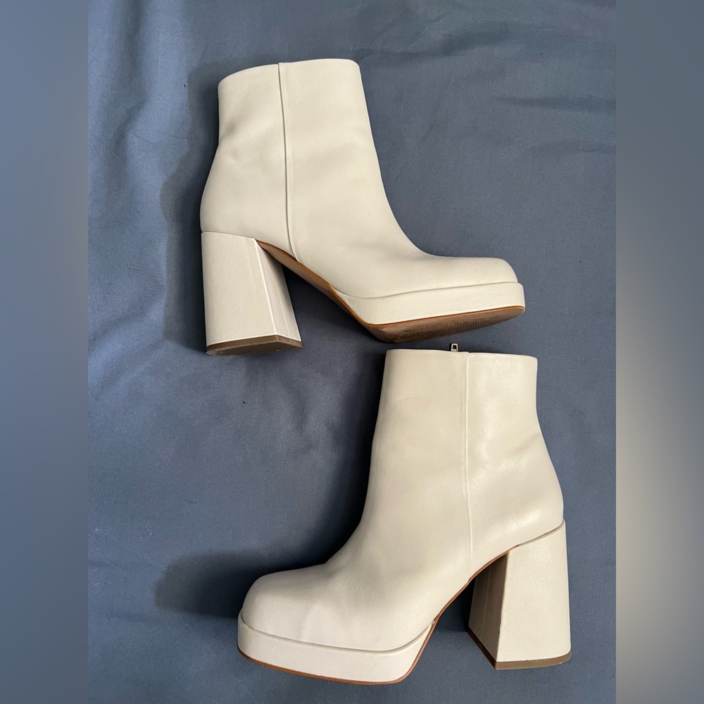 Steve Madden Cream Heeled Boots